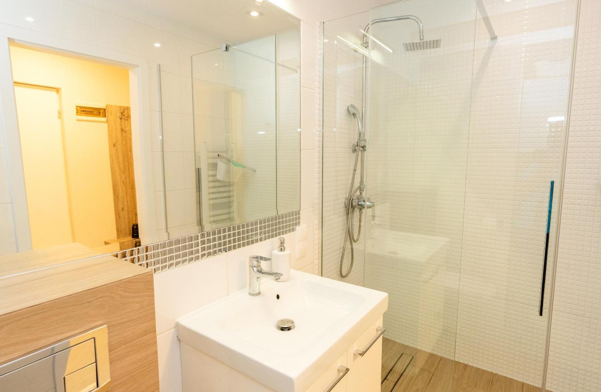 Apartment Przy Latarni Morskiej Z Garazem Kolobrzeg
