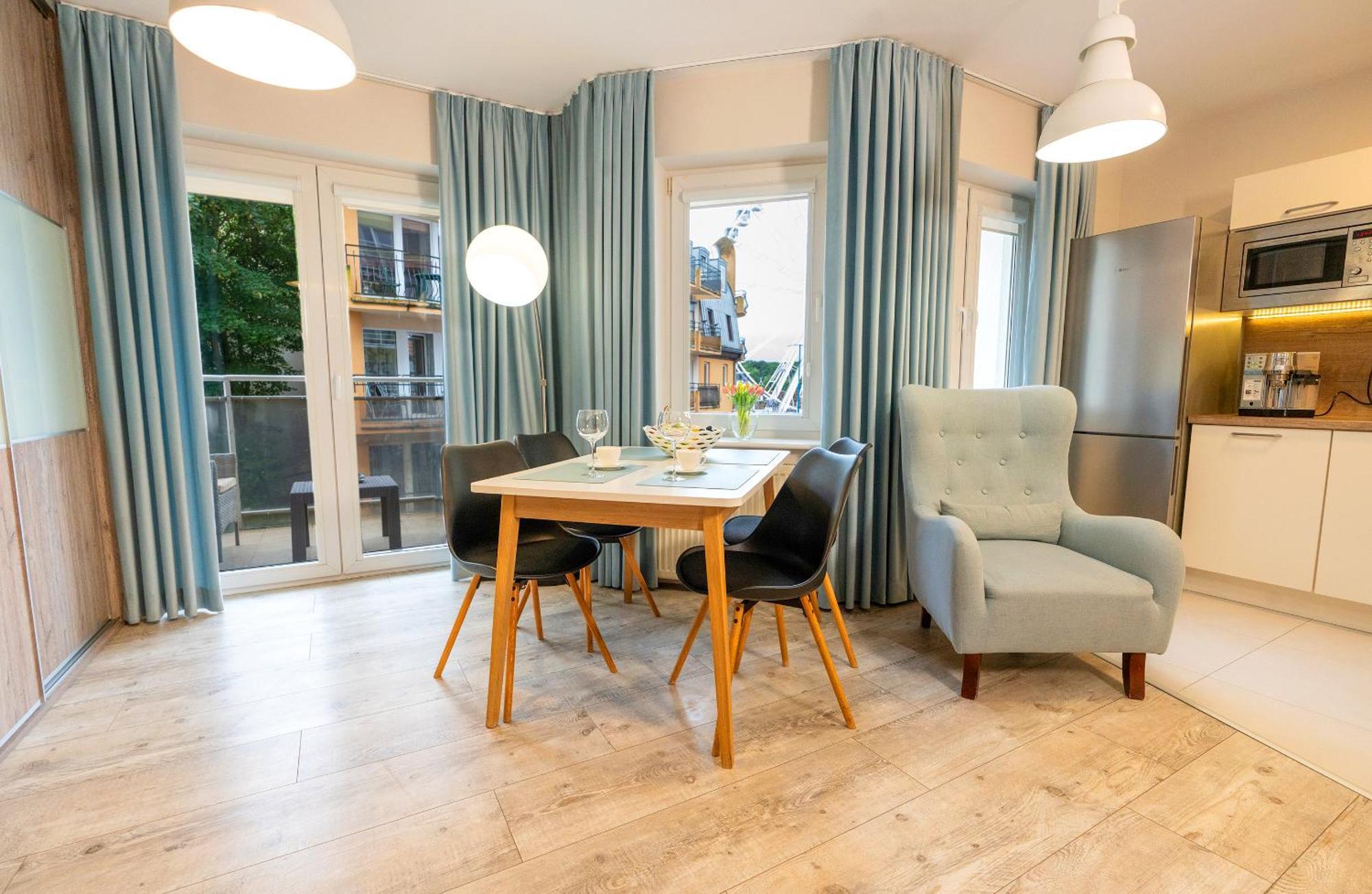 Przy Latarni Morskiej Z Garazem Apartment